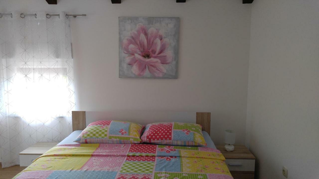 Apartmani Roberta Jurdani Eksteriør billede