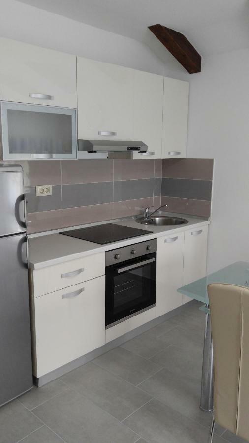 Apartmani Roberta Jurdani Eksteriør billede