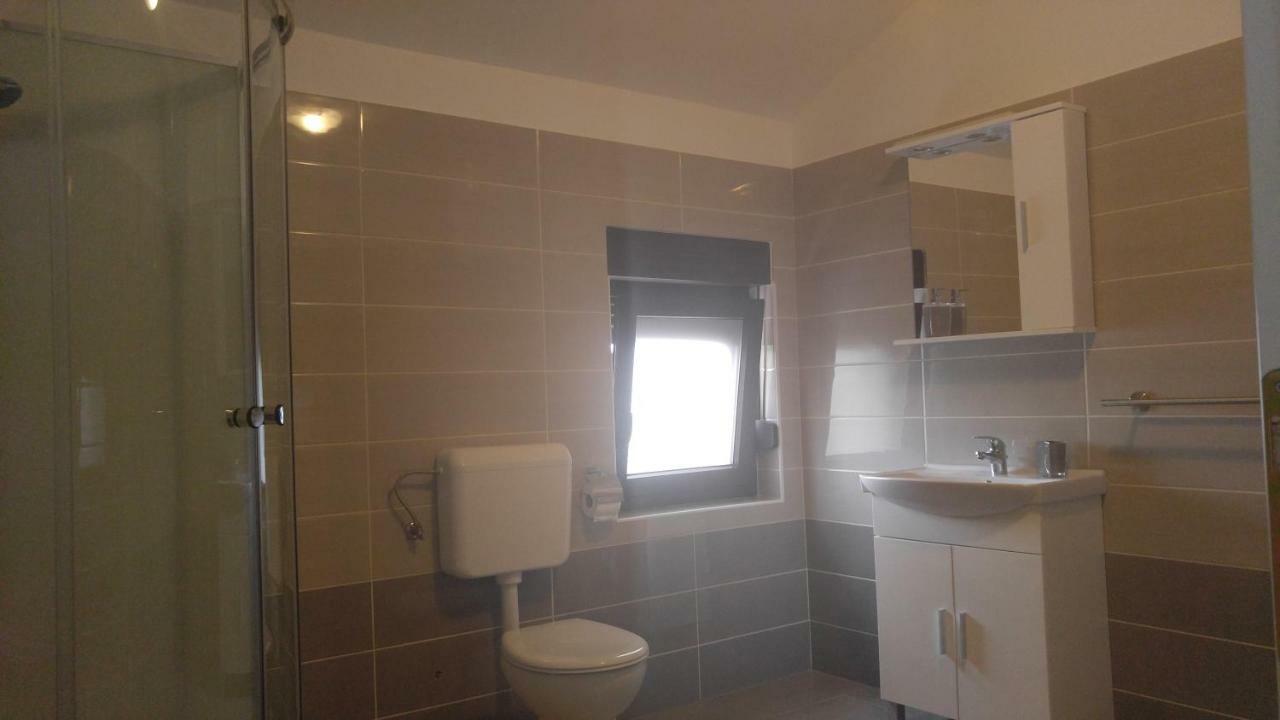 Apartmani Roberta Jurdani Eksteriør billede