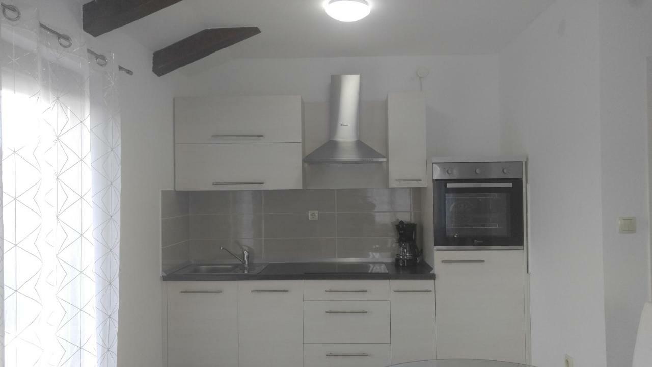 Apartmani Roberta Jurdani Eksteriør billede